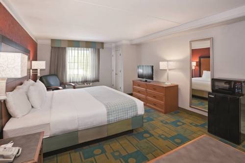 Imagen de la habitación del Hotel Norwood Inn & Suites Merrillville. Foto 5