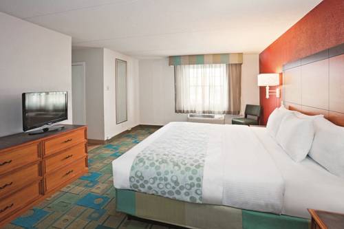 Imagen de la habitación del Hotel Norwood Inn & Suites Merrillville. Foto 7