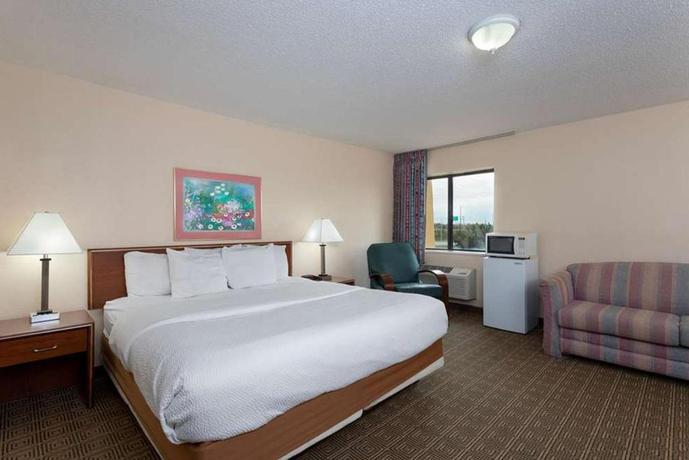 Imagen de la habitación del Hotel Norwood Inn and Suites Indianapolis. Foto 2