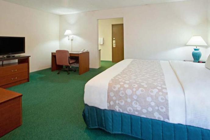 Imagen de la habitación del Hotel Norwood Inn and Suites Indianapolis. Foto 5