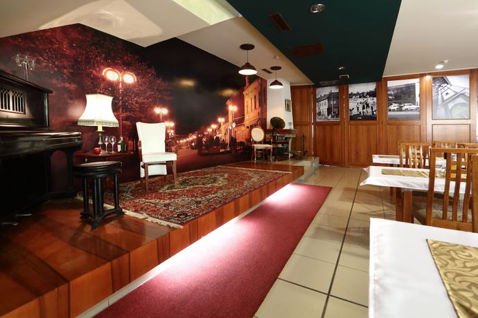 Imagen del bar/restaurante del Hotel Nostalgia. Foto 9