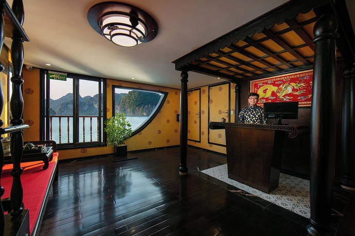 Imagen de los interiores del Hotel Nostalgia Halong Cruise. Foto 13