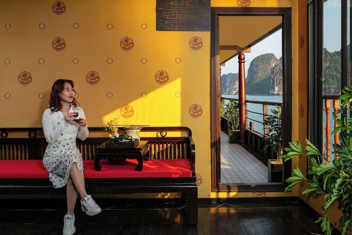 Imagen de los interiores del Hotel Nostalgia Halong Cruise. Foto 14