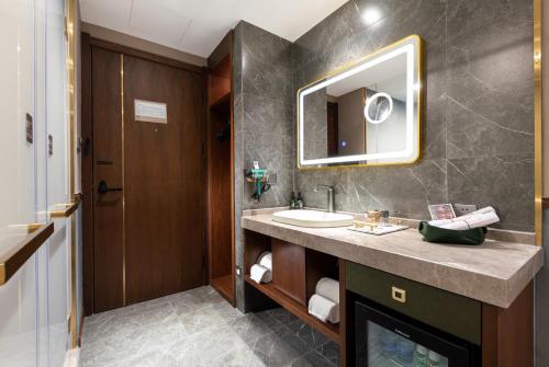 Imagen general del Hotel Nostalgia S Beijing Bird's Nest. Foto 7