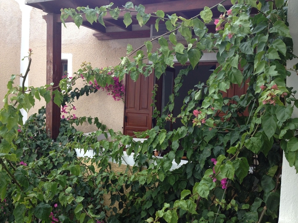 Imagen de los exteriores del Hotel Nostos Beach. Foto 11