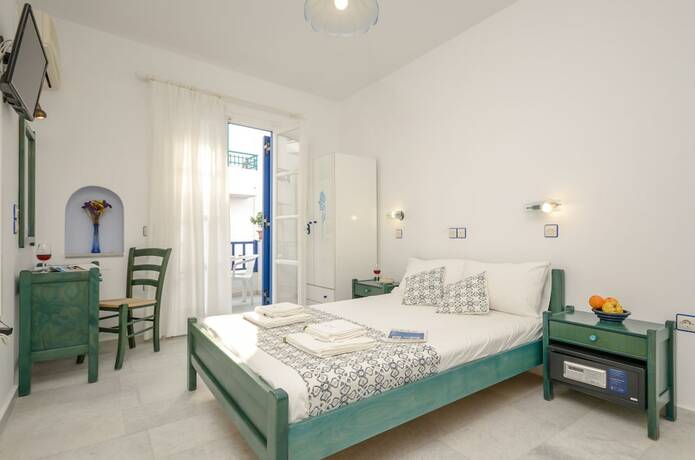 Imagen de la habitación del Hotel Nostos Studios. Foto 20