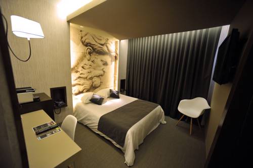 Imagen de la habitación del Hotel Nota Bene, Montceau les Mines. Foto 16