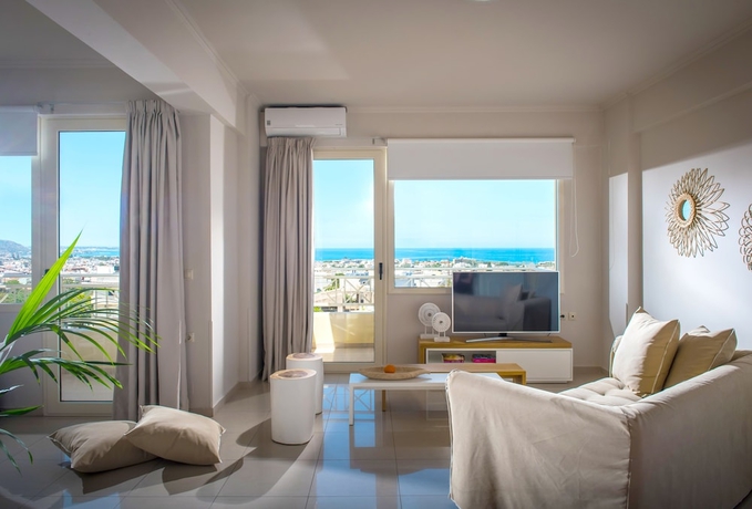 Imagen de la habitación del Hotel Notos Heights and Suites. Foto 2