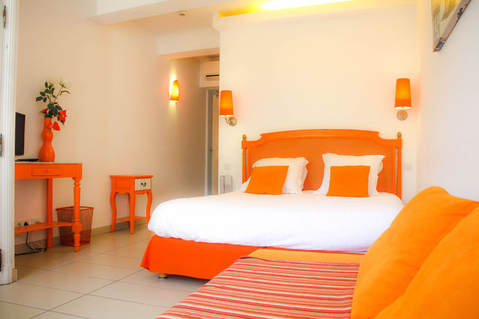 Imagen de los interiores del Hotel Notre Dame, Collobrieres. Foto 11