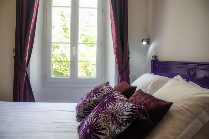 Imagen de la habitación del Hotel Notre Dame, Collobrieres. Foto 6