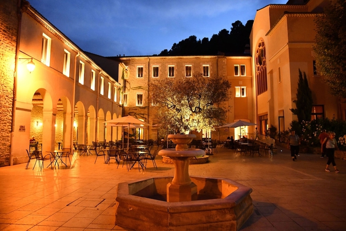 Imagen de la habitación del Hotel Notre Dame de Lumieres. Foto 9