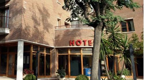 Imagen del bar/restaurante del Hotel Nou - Alcover. Foto 6