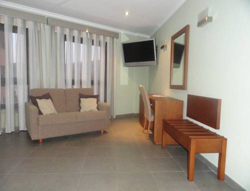 Imagen de la habitación del Hotel Nou Avenida. Foto 9