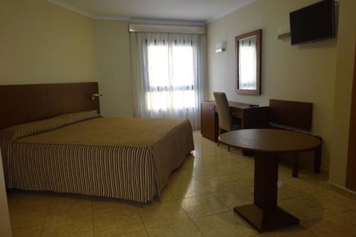 Imagen de la habitación del Hotel Nou Avenida. Foto 12