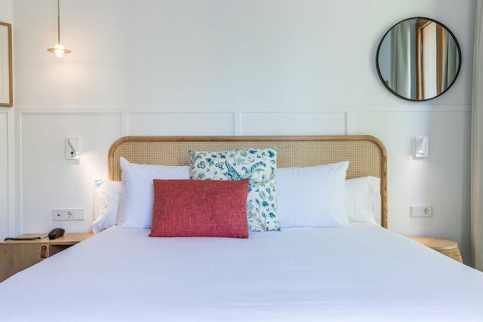 Imagen de la habitación del Hotel Nou Baleares. Foto 10