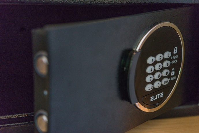 Imagen de la habitación del Hotel Nou Baleares. Foto 19