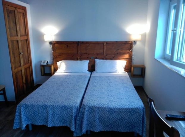 Imagen de la habitación del Hotel Nou Casablanca. Foto 11