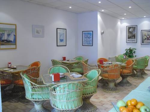 Imagen general del Hotel Nou Estrelles. Foto 7