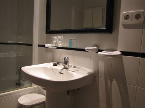 Imagen general del Hotel Nou Estrelles. Foto 10