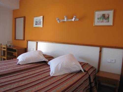 Imagen general del Hotel Nou Estrelles. Foto 16