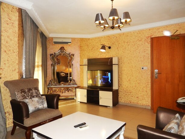 Imagen de la habitación del Hotel Noubou International, Douala. Foto 17