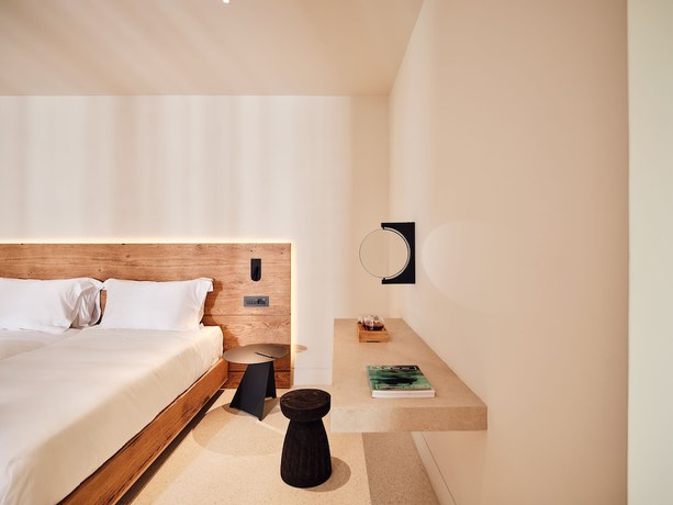 Imagen de la habitación del Hotel Nous Santorini. Foto 15