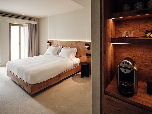 Imagen de la habitación del Hotel Nous Santorini. Foto 18