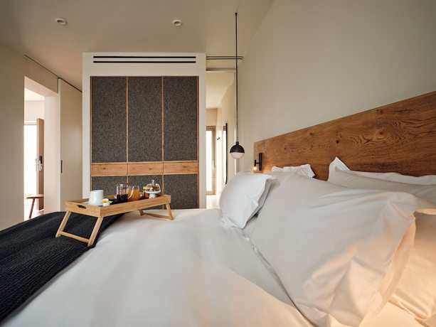 Imagen de la habitación del Hotel Nous Santorini, a Member of Design Hotels. Foto 9
