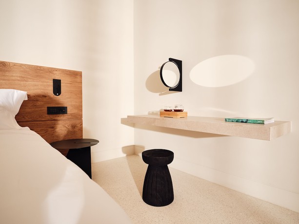 Imagen de la habitación del Hotel Nous Santorini, a Member of Design Hotels. Foto 13