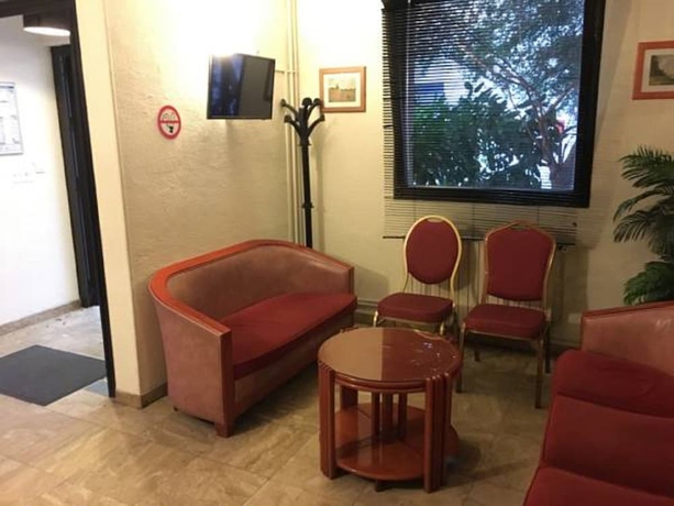 Imagen de los interiores del Hotel Nouveau Paris Park. Foto 18