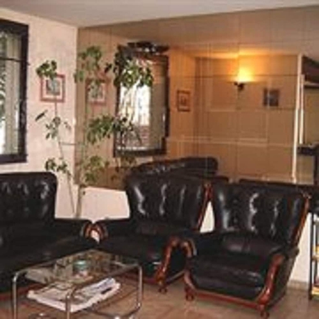 Imagen del bar/restaurante del Hotel Nouveau Paris Park. Foto 4