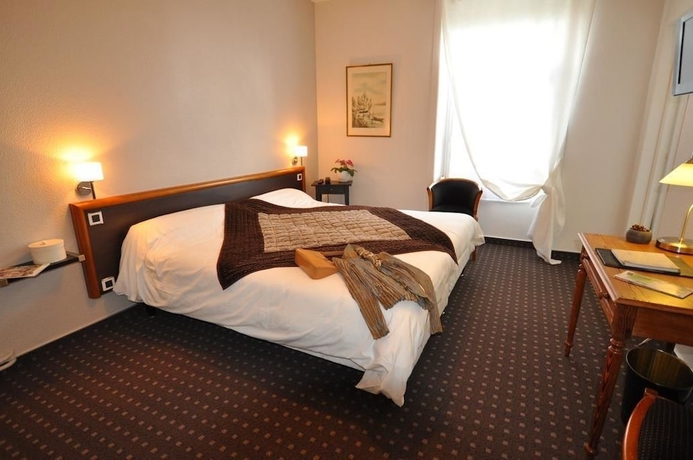 Imagen de la habitación del Hotel Nouvel, Bagnoles de I'orne. Foto 7