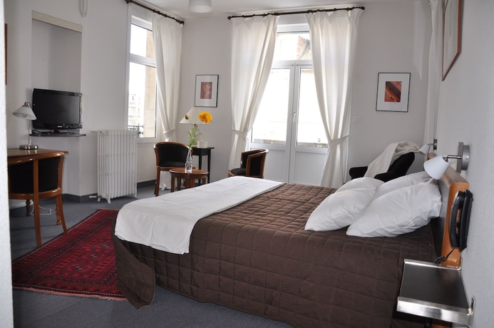 Imagen de la habitación del Hotel Nouvel, Bagnoles de I'orne. Foto 12