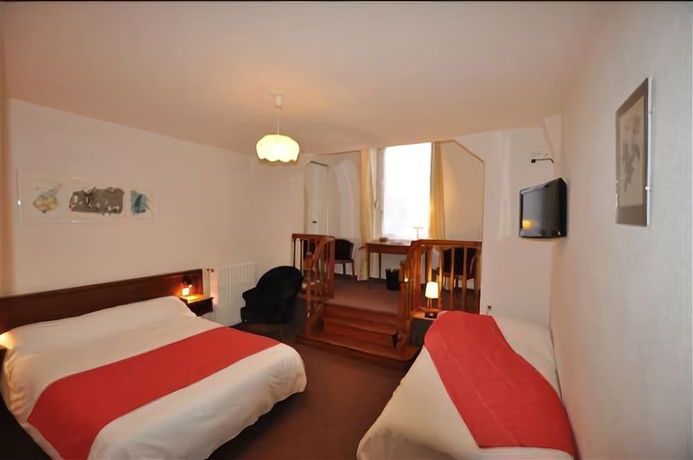 Imagen de la habitación del Hotel Nouvel, Bagnoles de I'orne. Foto 15