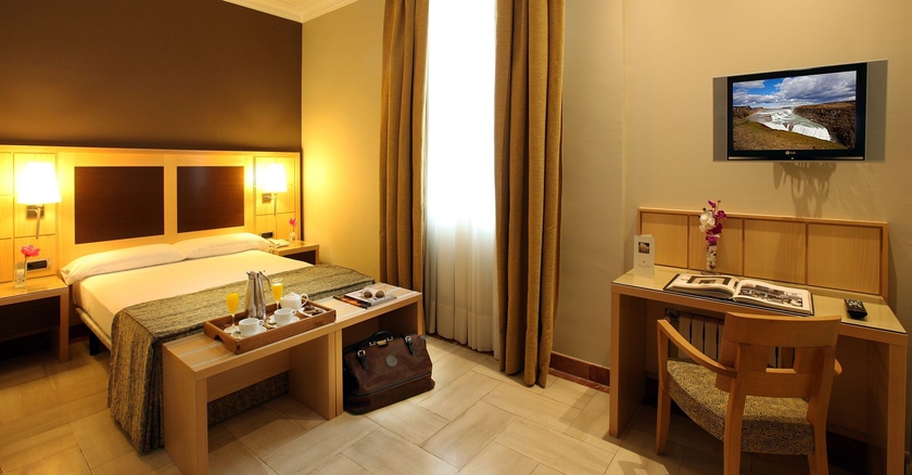 Imagen de la habitación del Hotel Nouvel, Barrio Gotico. Foto 12