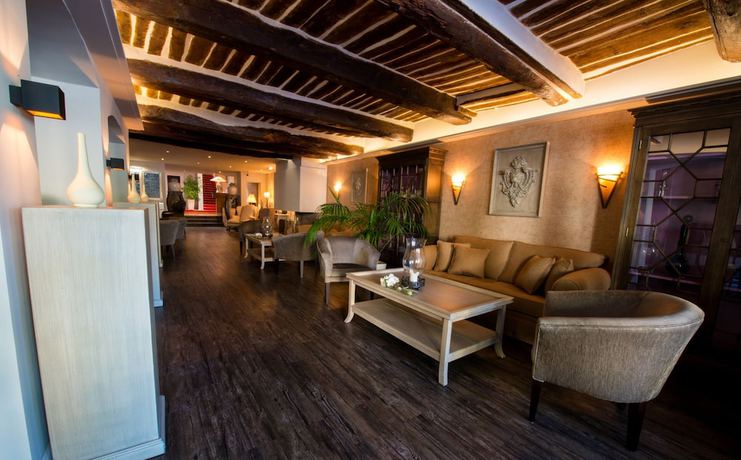 Imagen de los interiores del Hotel Nouvel H&ocirc;tel du Commerce. Foto 17
