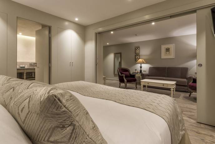 Imagen de la habitación del Hotel Nouvel H&ocirc;tel du Commerce. Foto 15