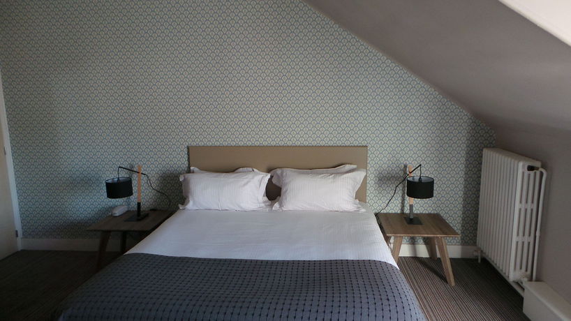 Imagen de la habitación del Hotel Nouvel, Oyonnax. Foto 8