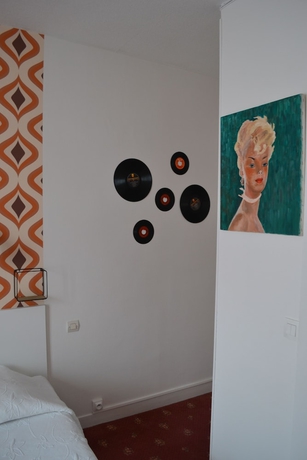 Imagen de la habitación del Hotel Nouvel Paris. Foto 10