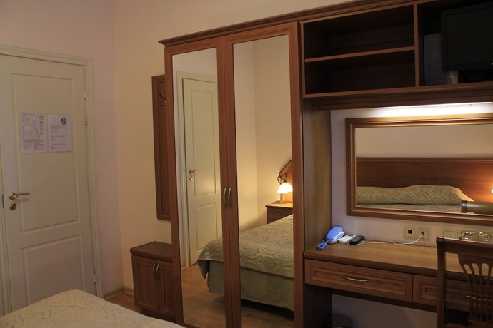Imagen de la habitación del Hotel Nouvelle Europe. Foto 11