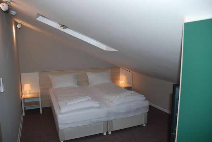 Imagen de la habitación del Hotel Nova Bentba&scaron;a. Foto 2