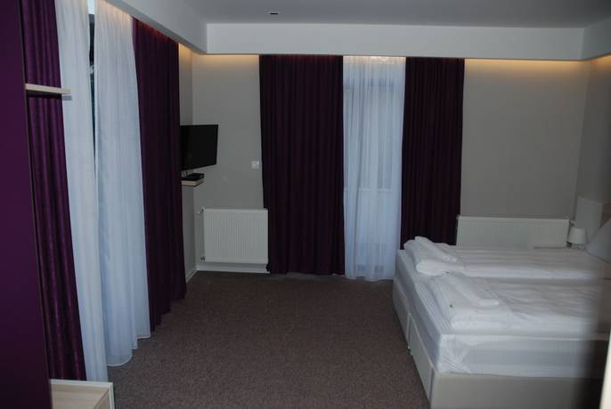 Imagen de la habitación del Hotel Nova Bentba&scaron;a. Foto 3