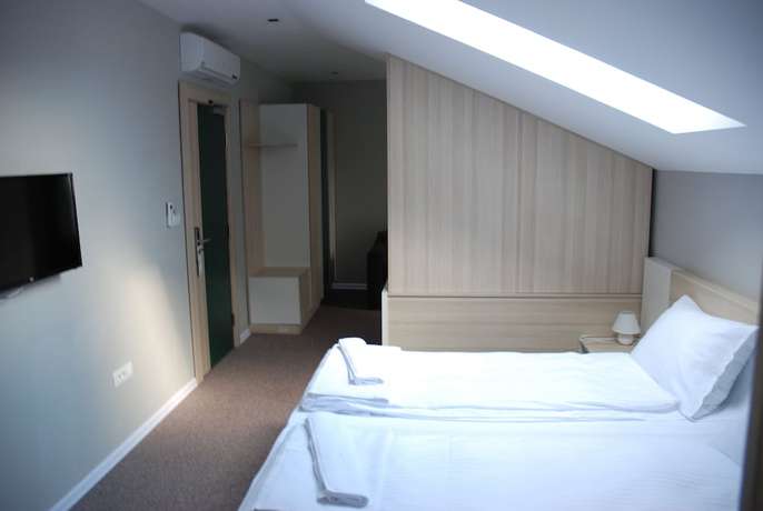 Imagen de la habitación del Hotel Nova Bentba&scaron;a. Foto 4