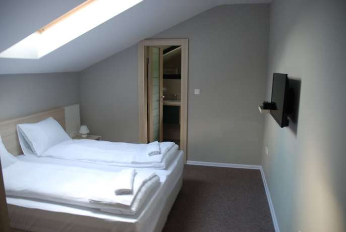 Imagen de la habitación del Hotel Nova Bentba&scaron;a. Foto 6