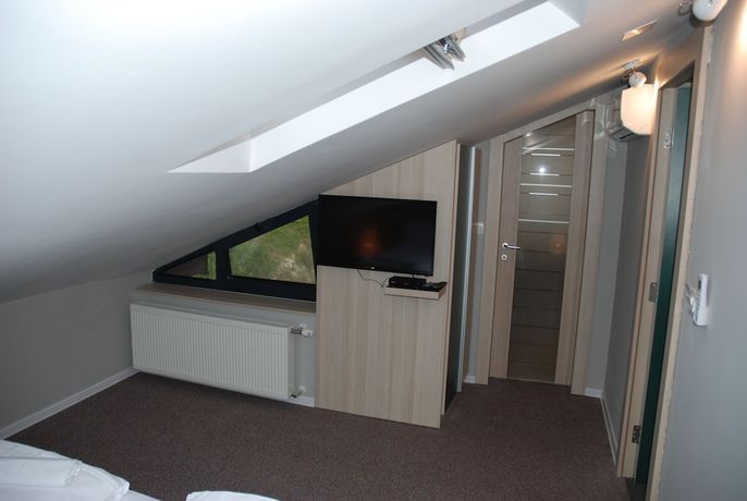 Imagen de la habitación del Hotel Nova Bentba&scaron;a. Foto 10