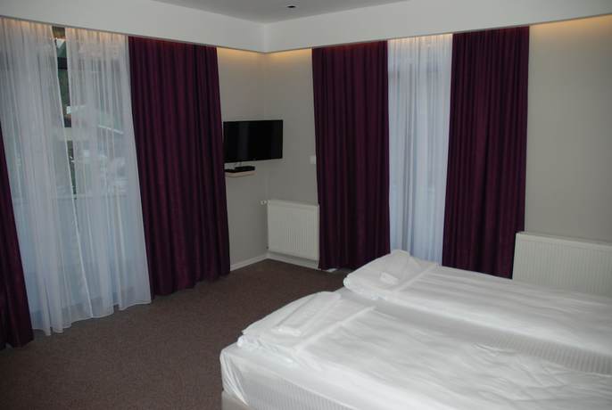 Imagen de la habitación del Hotel Nova Bentba&scaron;a. Foto 15