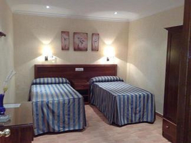 Imagen de la habitación del Hotel Nova Centro. Foto 5