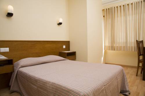 Imagen de la habitación del Hotel Nova Cidade. Foto 2