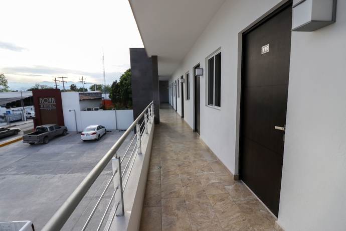 Imagen de los interiores del Hotel Nova. Foto 15