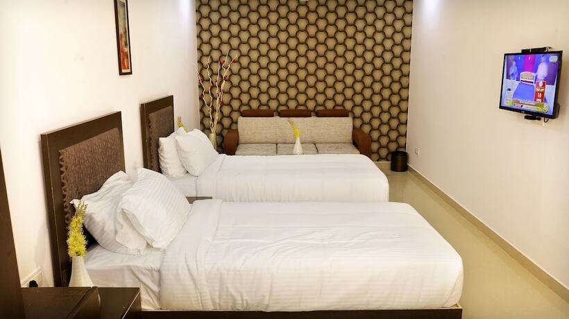 Imagen de la habitación del Hotel Nova Grand Canyon. Foto 16